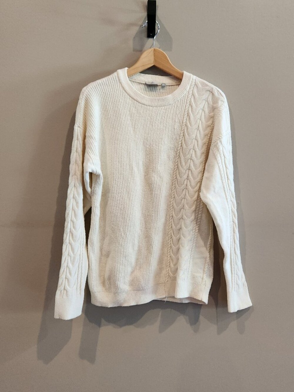 Raya Cream Cable Knit Sweater Womens Crewneck Cozy Chunky Knit Size M
